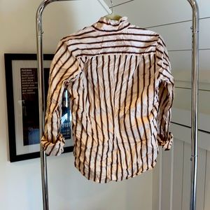 Frank and Eileen, premium Italian cotton shirt, never worn, size medium.